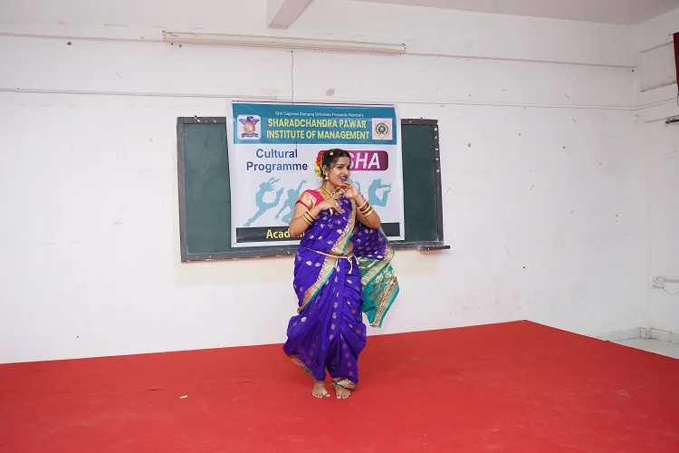 campus 8
