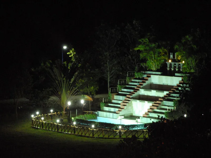 campus 8