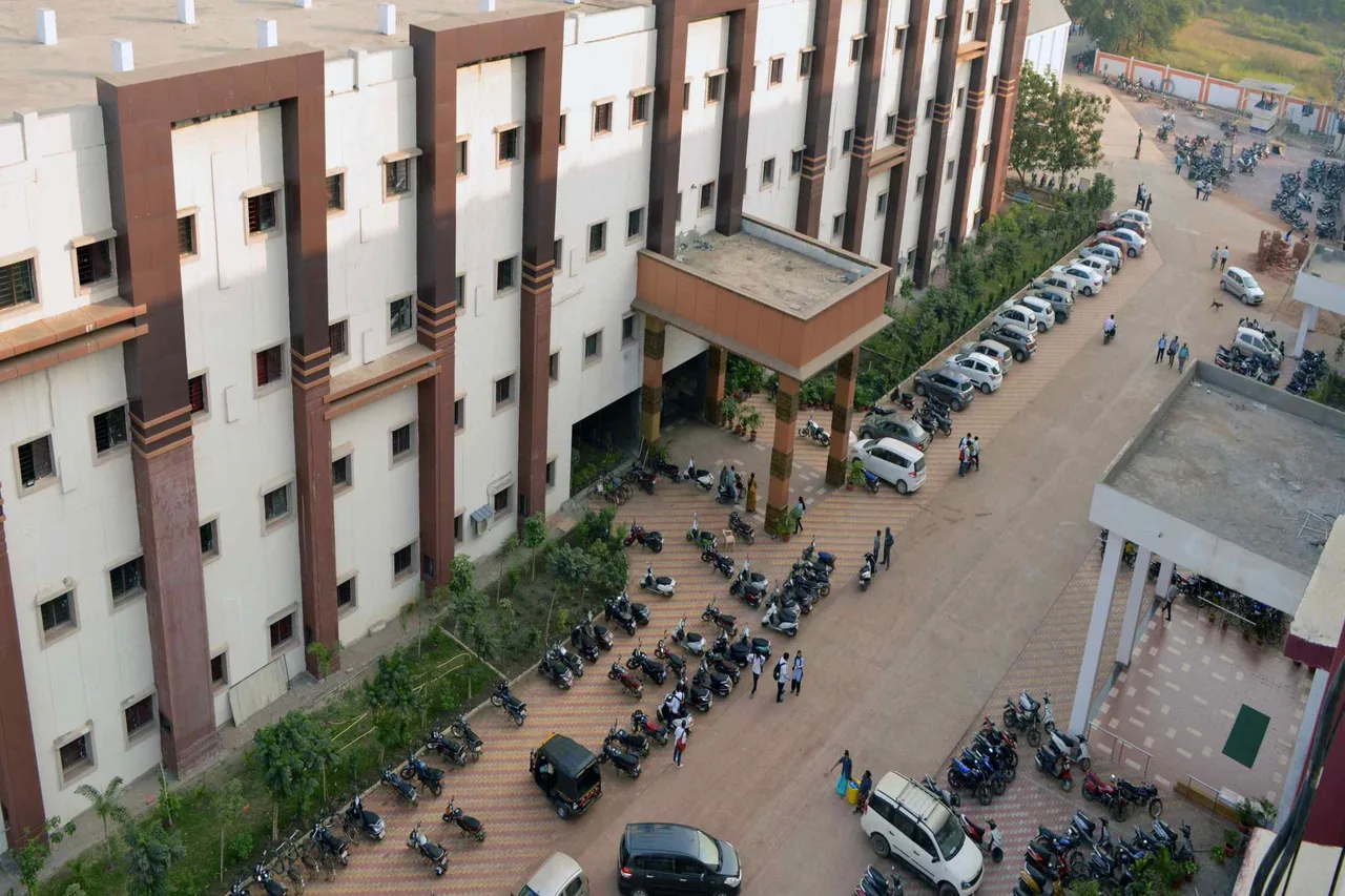 campus 4
