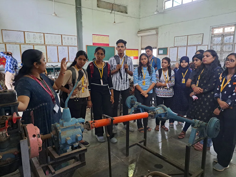 Automotive Lab — Mahatma Education Society's Pillai College of Engineering