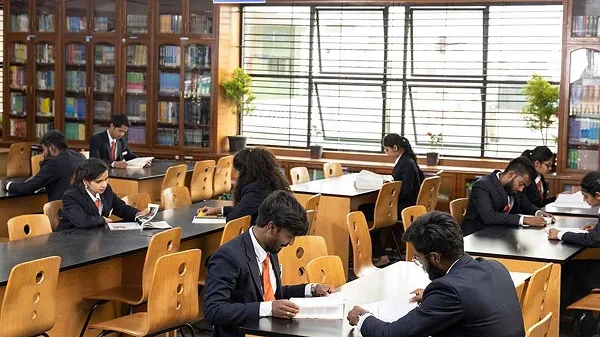 campus 8