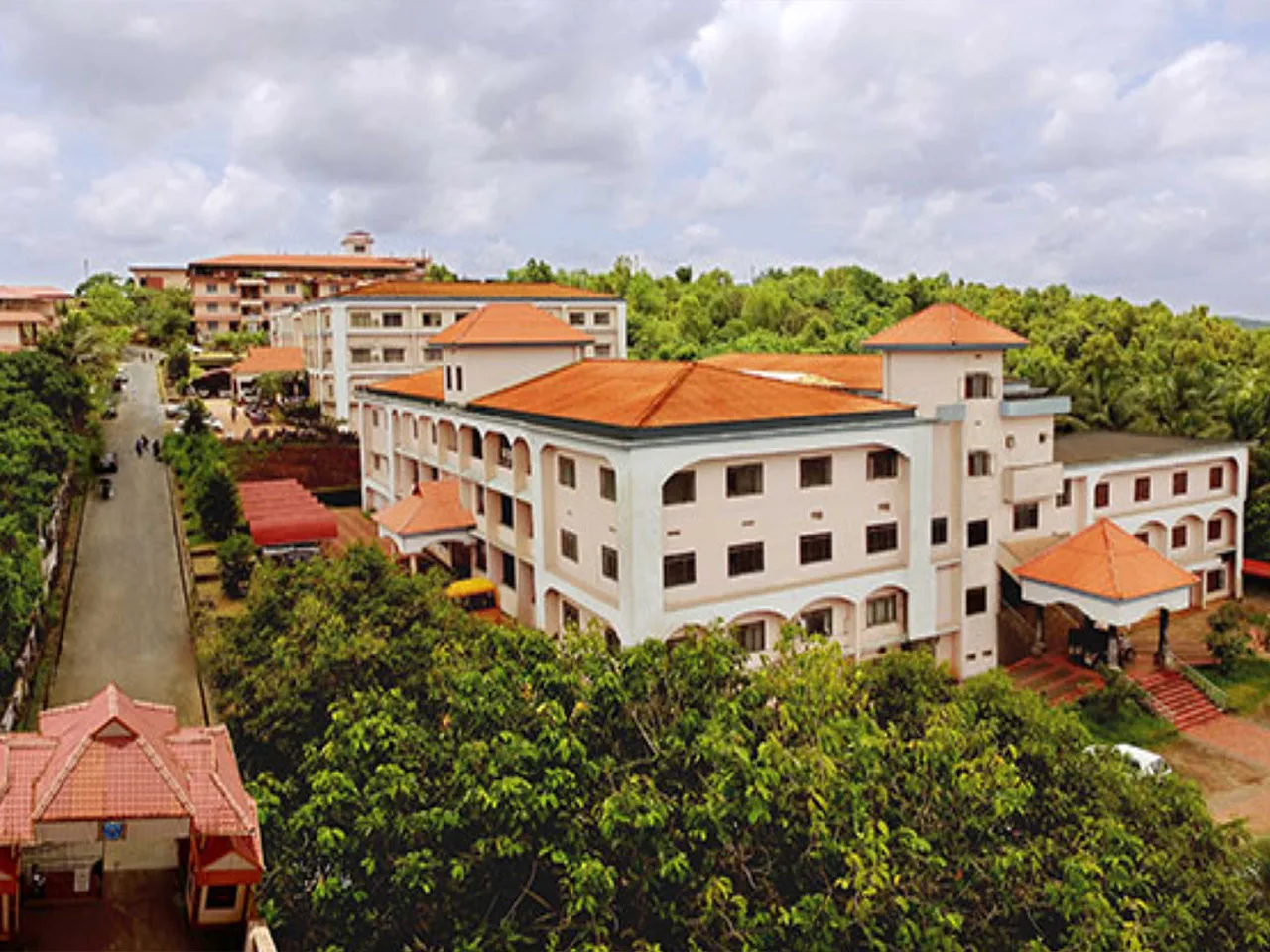 campus 4