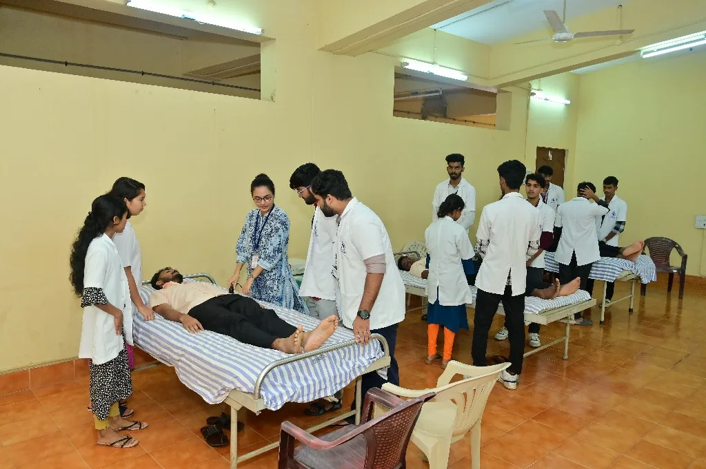 Exercise therapy lab — City College of Physiotherapy