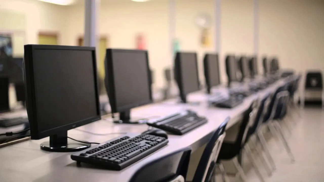 KSIT teaching laboratory — K. S. Institute of Technology