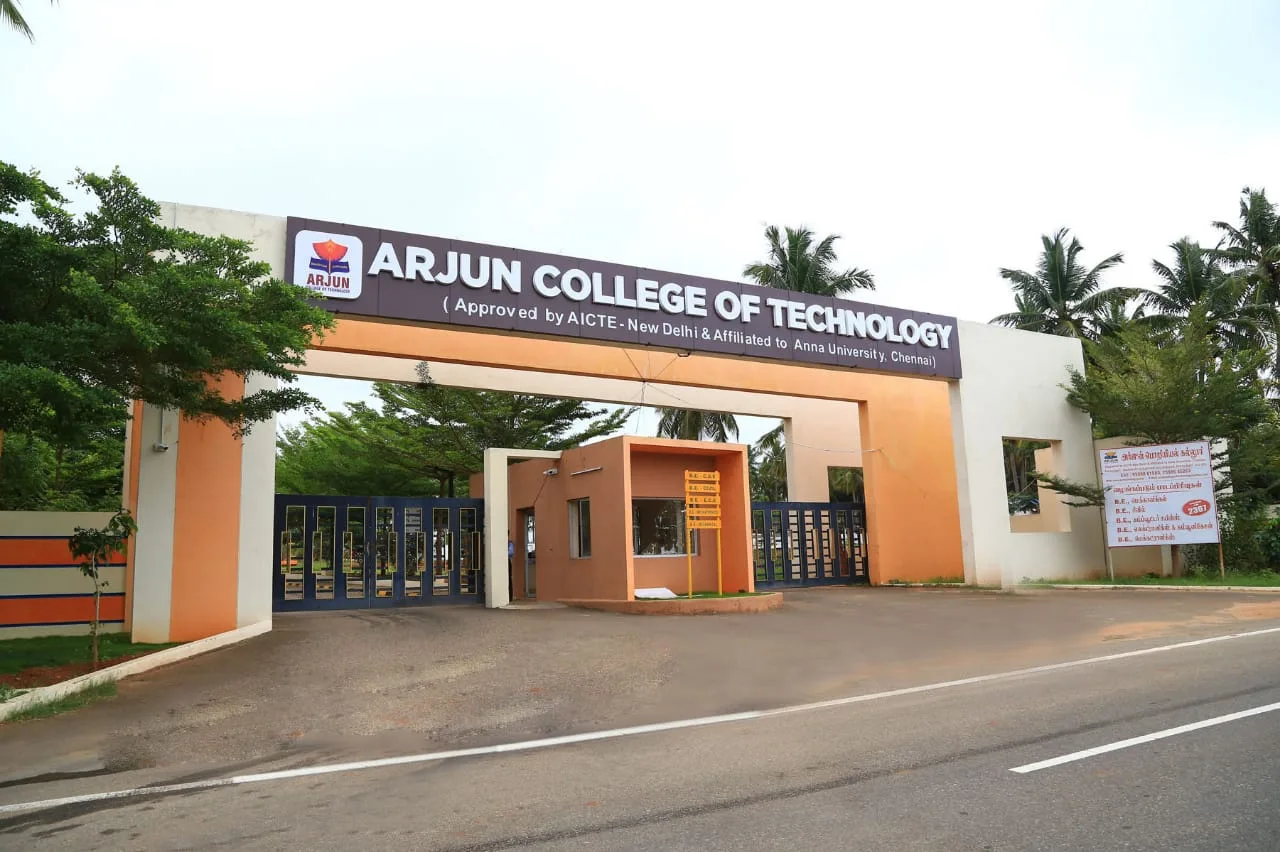 campus 8