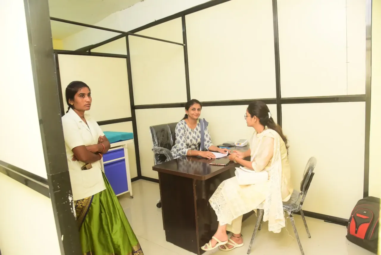 official college image 7