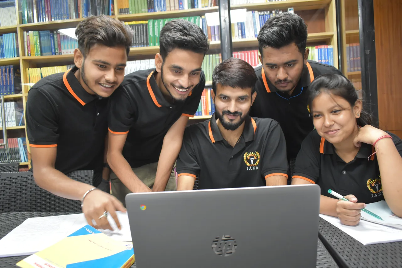 Lecture Hall — International Management & Analytics School
