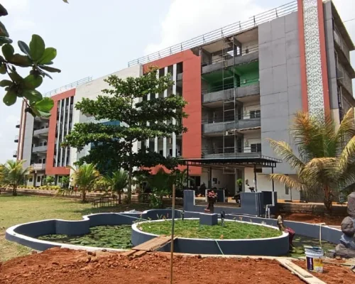 campus 8