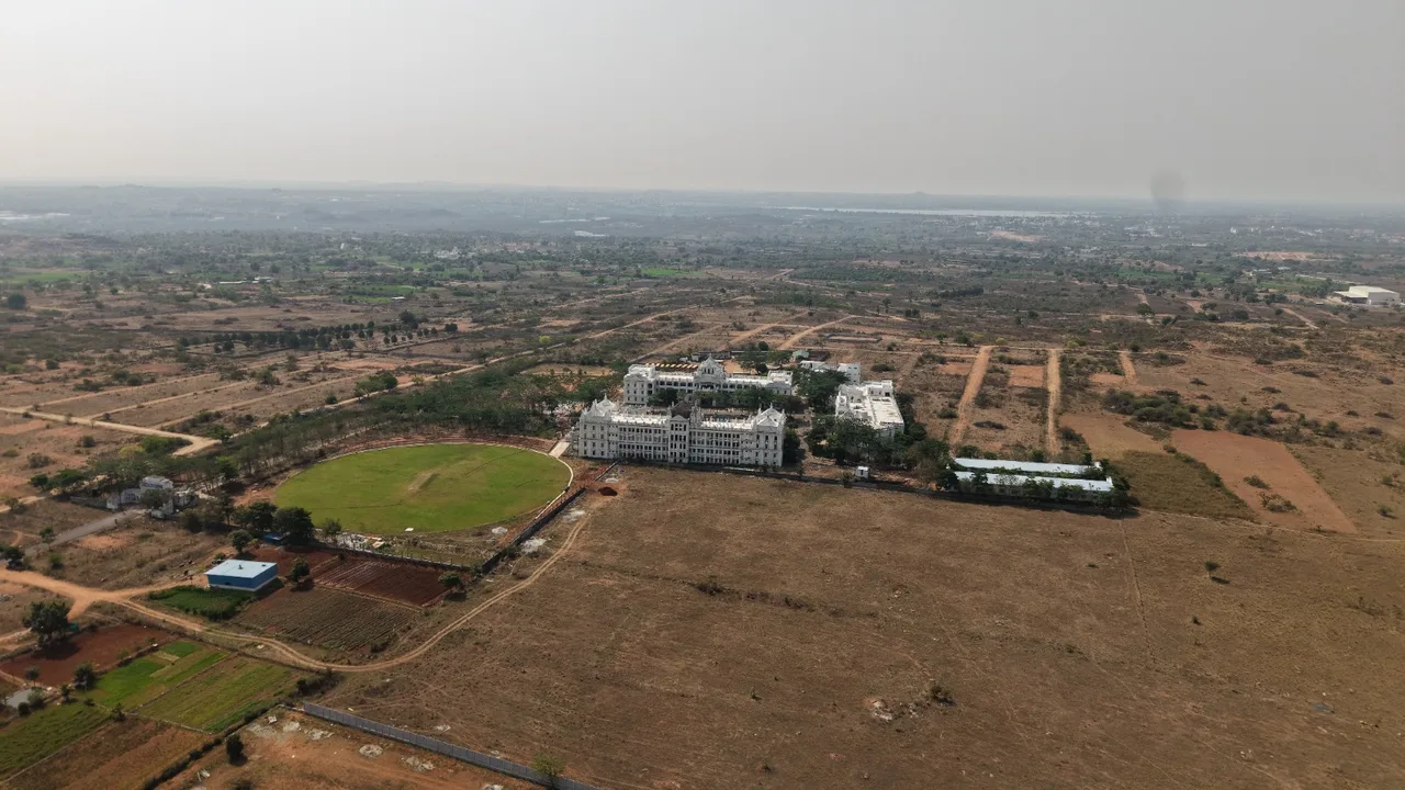 campus 6