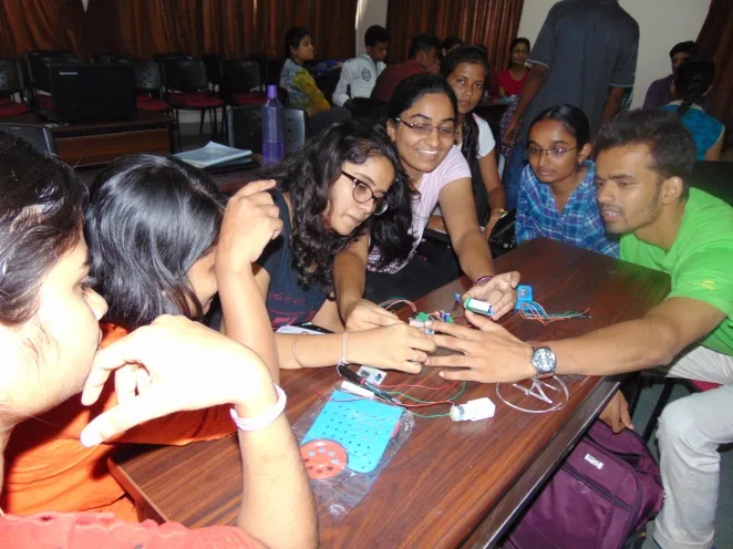 Students working with Electronic Circuits in Embedded System Design and Simulation Workshop — Shri Ramdeobaba College of Engineering and Management