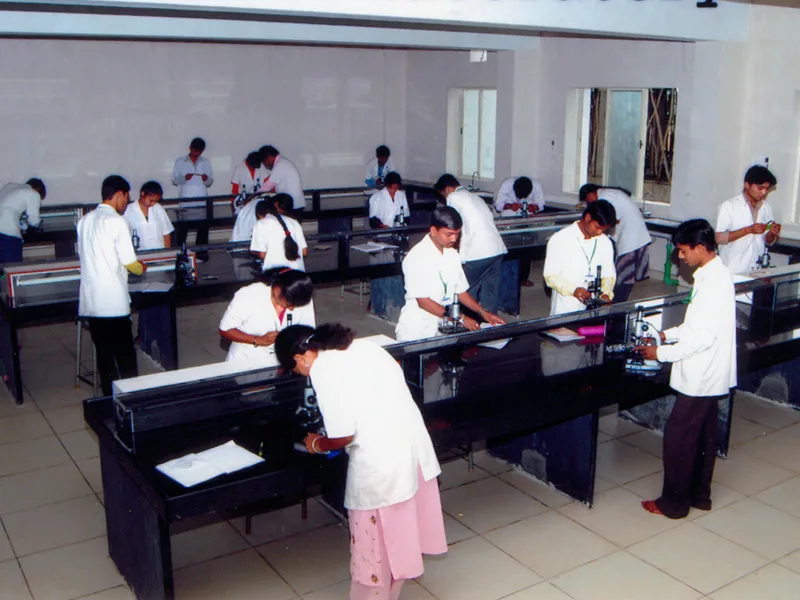 Pharmacognosy Lab — K. L. E. Society's College of Pharmacy, Gadag