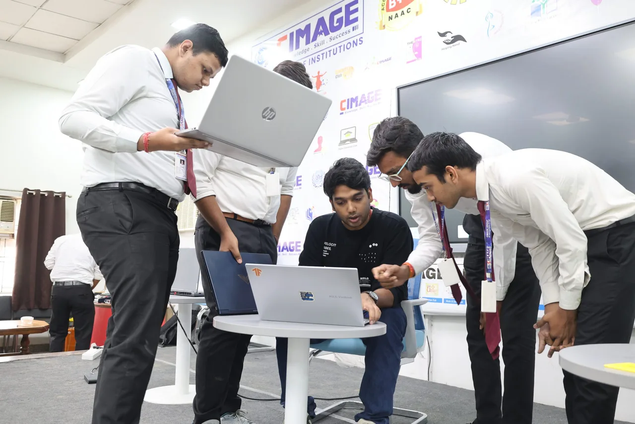 Students at CIMAGE CCDTE Patna learning Python Django web development with an industry expert trainer — CIMAGE Centre of Digital Technology and Entrepreneurship