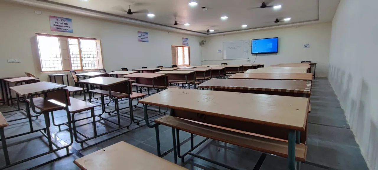 SMART CLASS — KCT College of Pharmacy