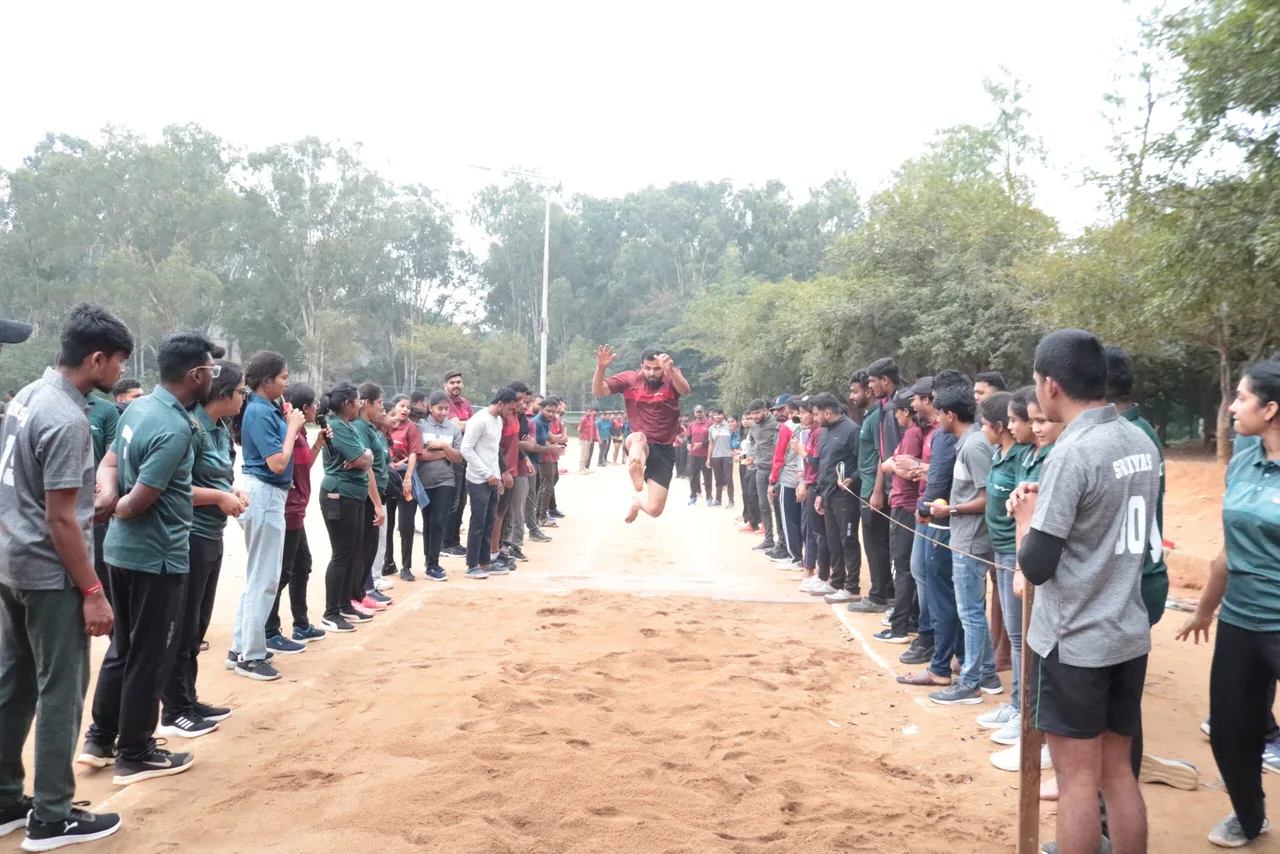 campus 8