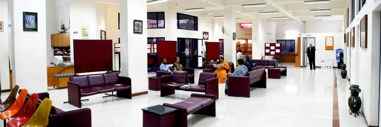 First slide — Vittala Jai Shivashakti College of Optometry