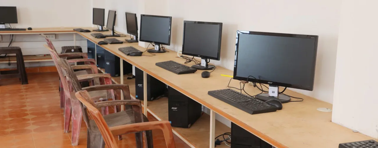 Computer Lab — Crescent College of Pharmaceutical Sciences
