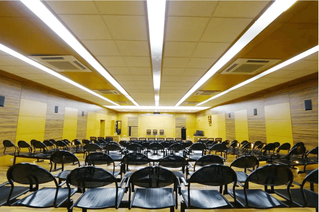 campus 8