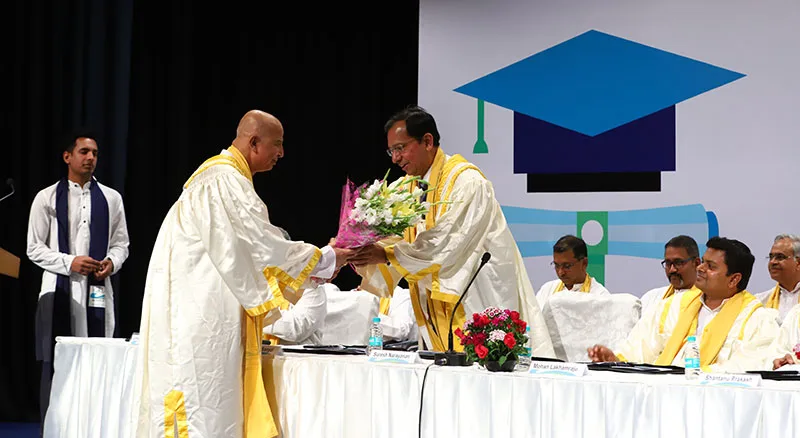 Dr Debashis Sanyal welcoming the Chief Guest, Mr Suresh Narayanan — Great Lakes Institute of Management, Gurgaon