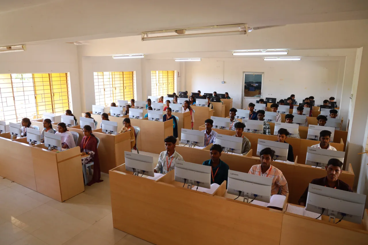CS Lab — Kavery Arts and Science College