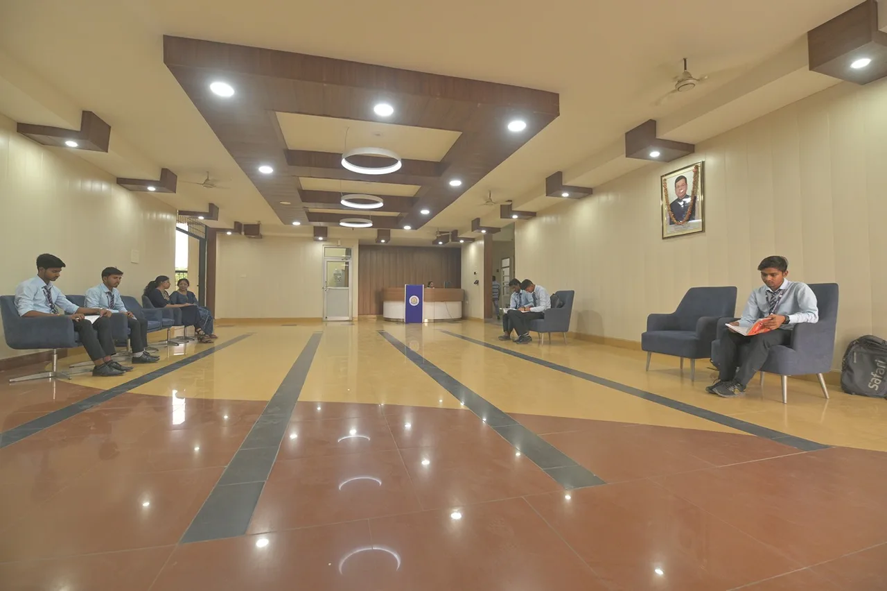 campus 8