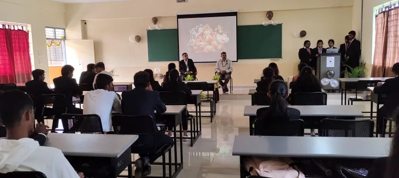campus 4