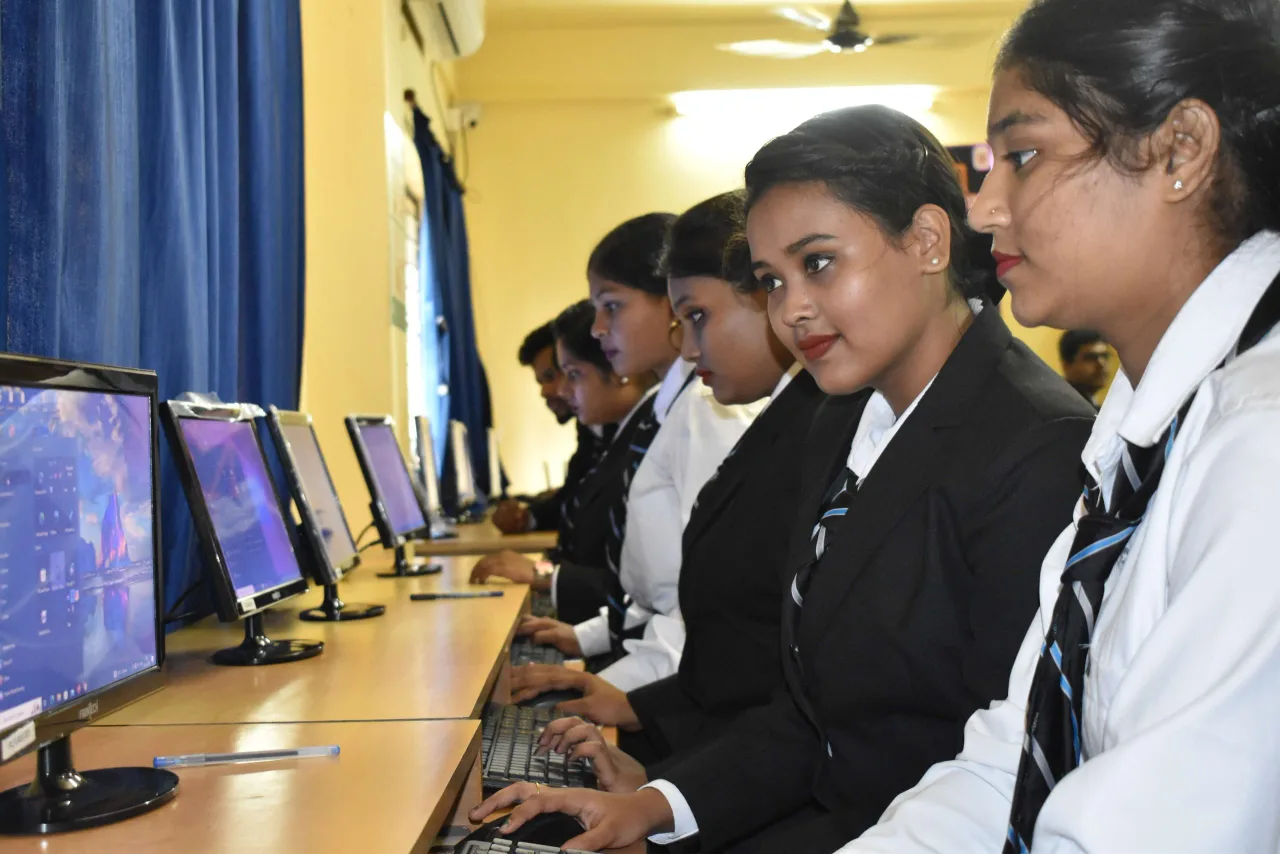 IT Lab — Institute of Hotel & Restaurant Management