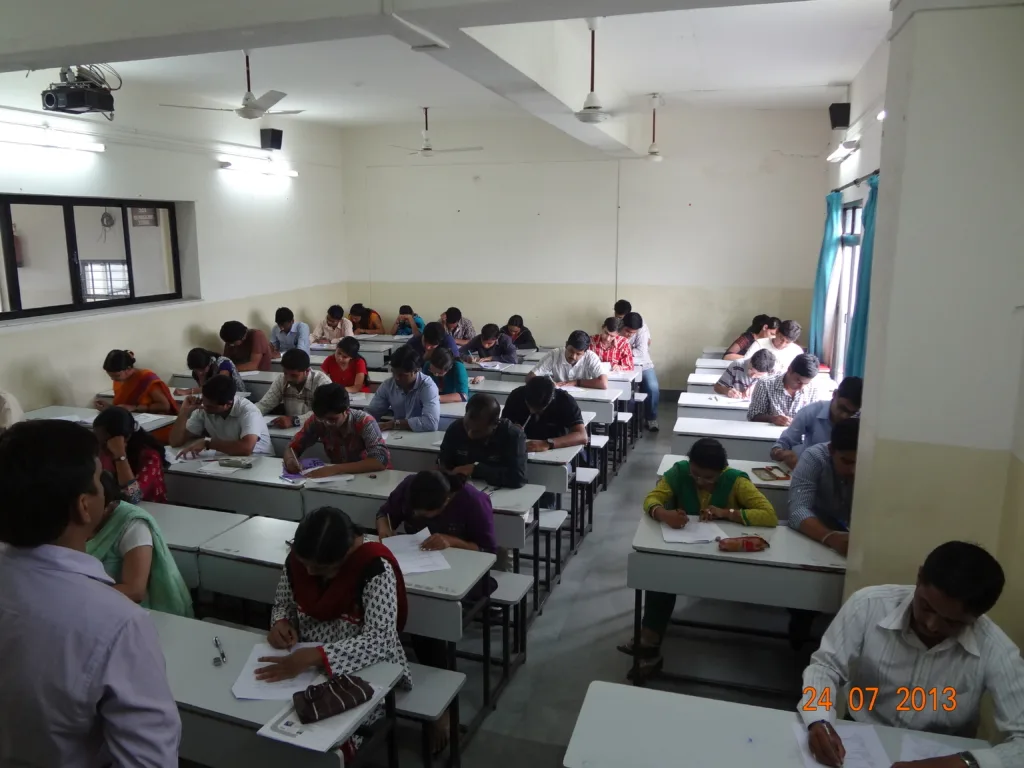 Classrooms — city-premier-college-of-management-nagpur