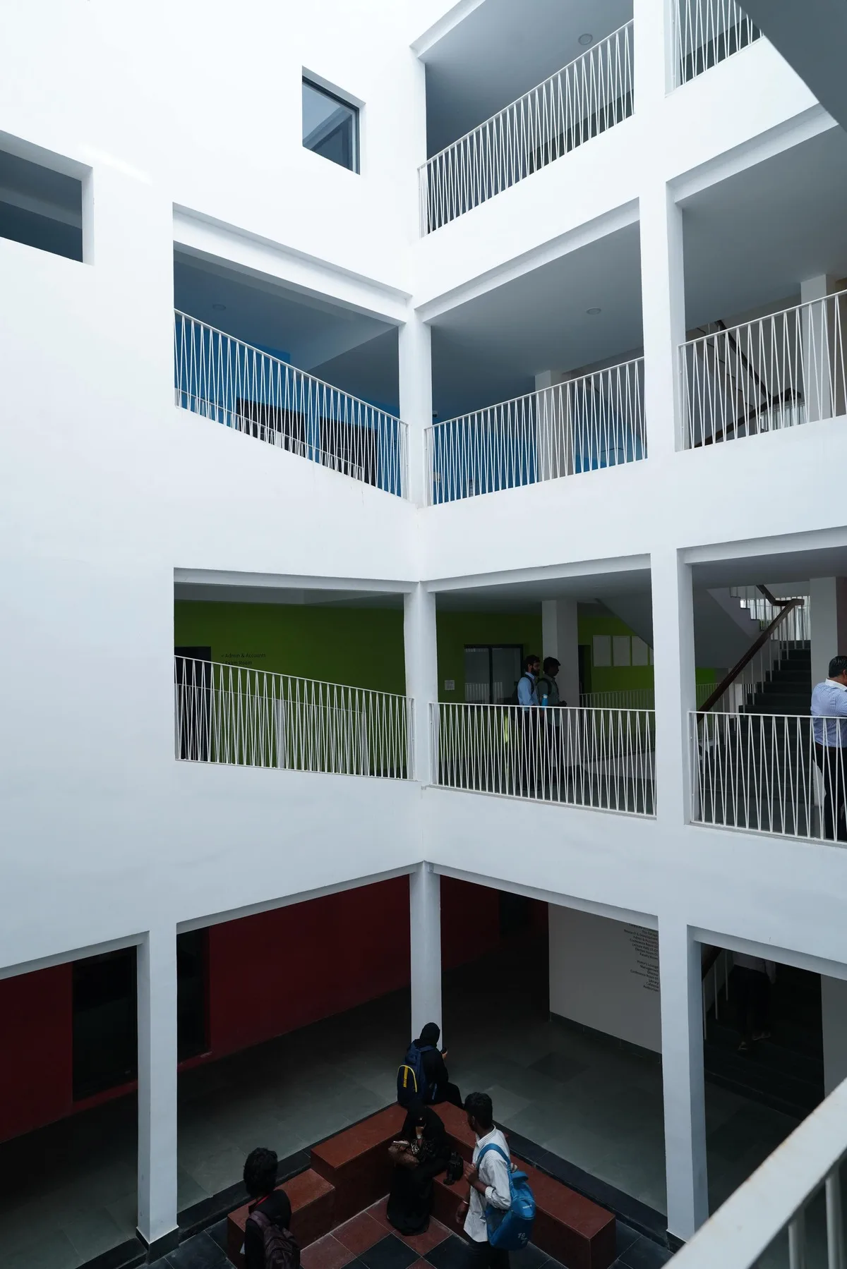 campus 8