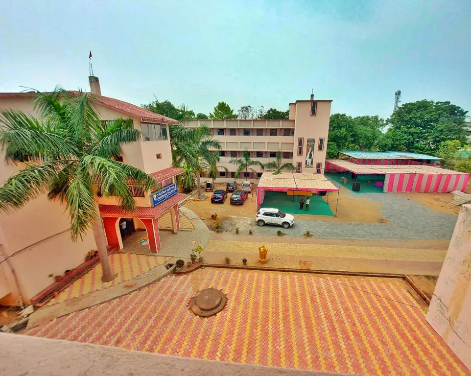 campus 4