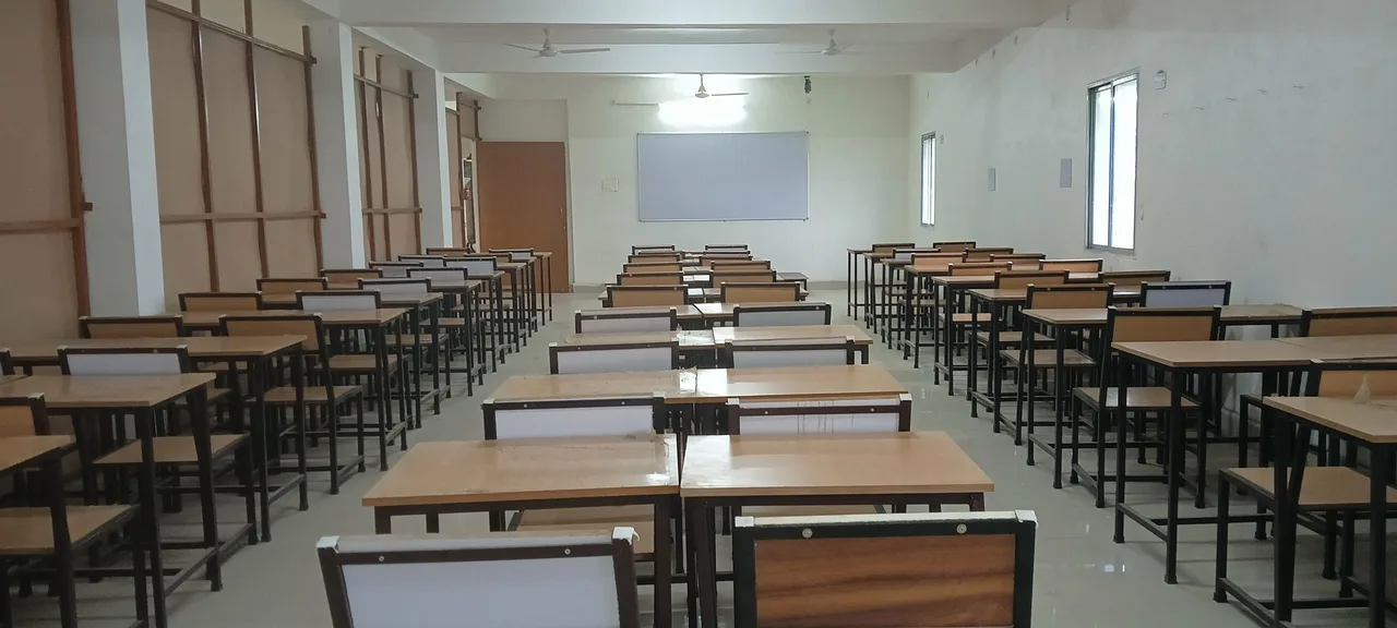 campus 8