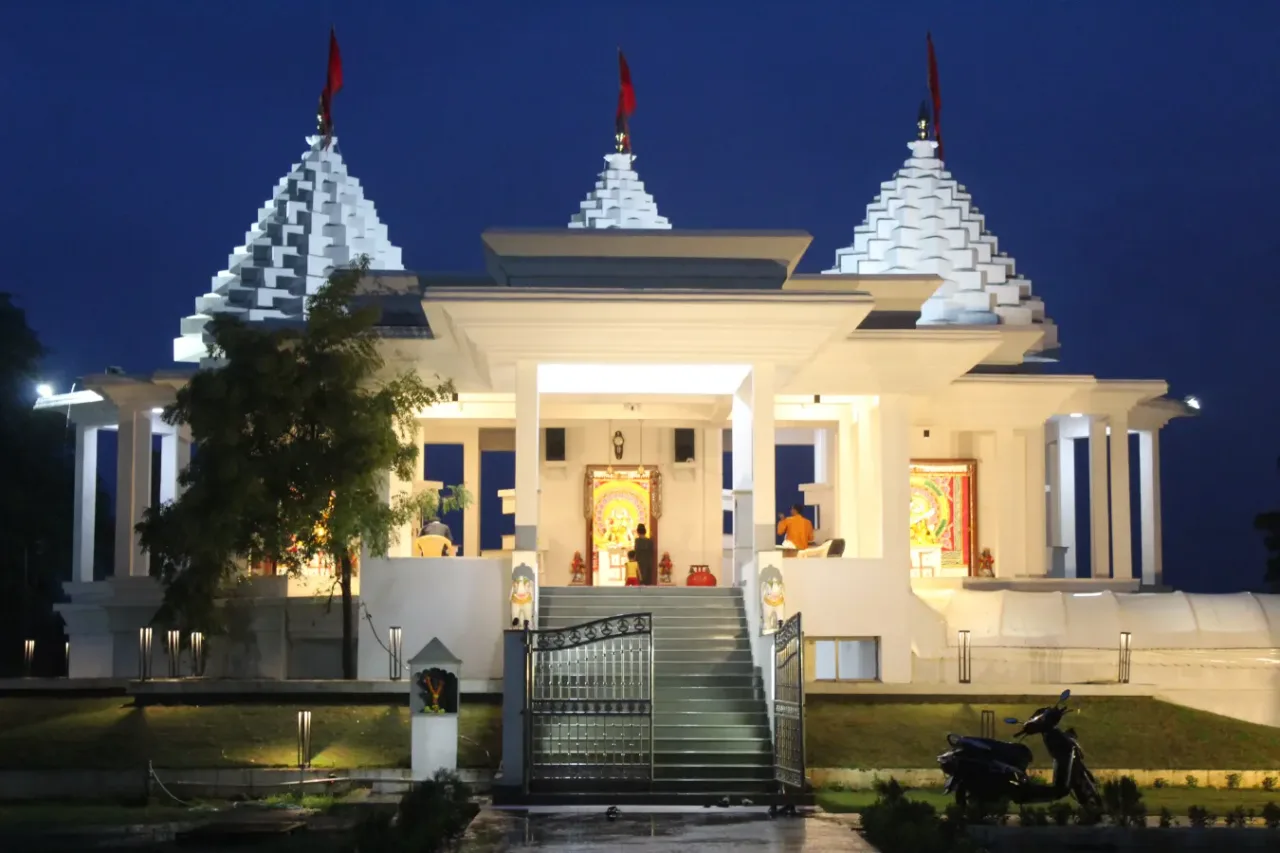 Vedantaa college facility photo
