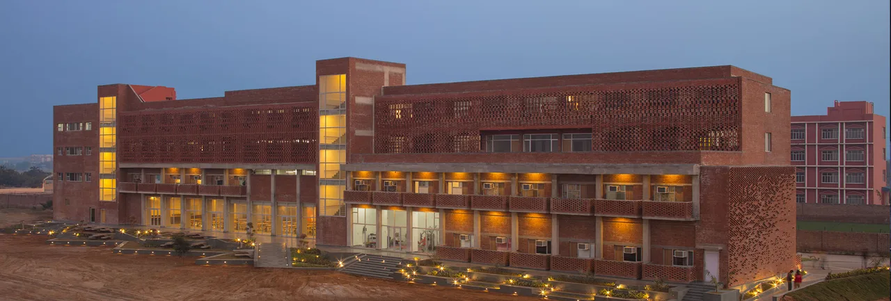 campus 4