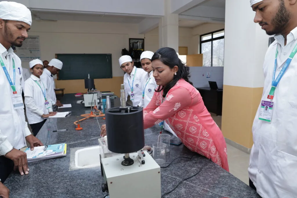 Pharmacology laboratory — Shri Gajanan Maharaj Shikshan Prasarak Mandal's Dnyanvilas College of Pharmacy