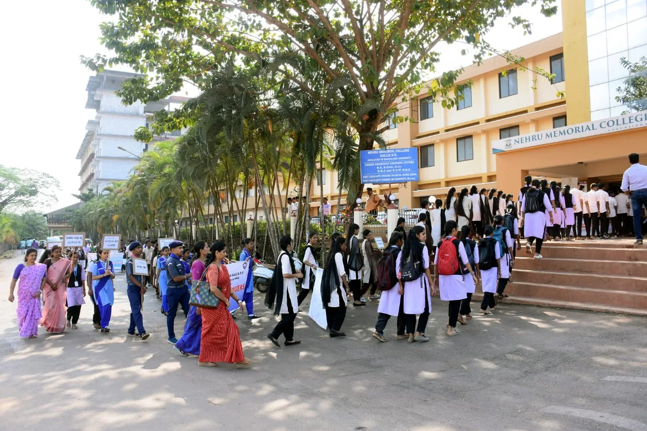 campus 8
