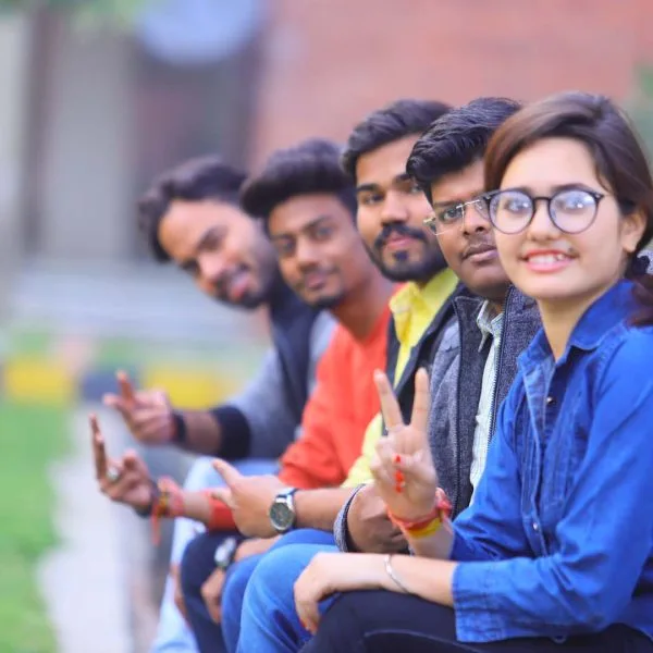 campus 8