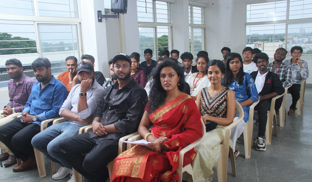 GJDC Alumni Association — Kairalee Nikethan Golden Jubilee Degree College