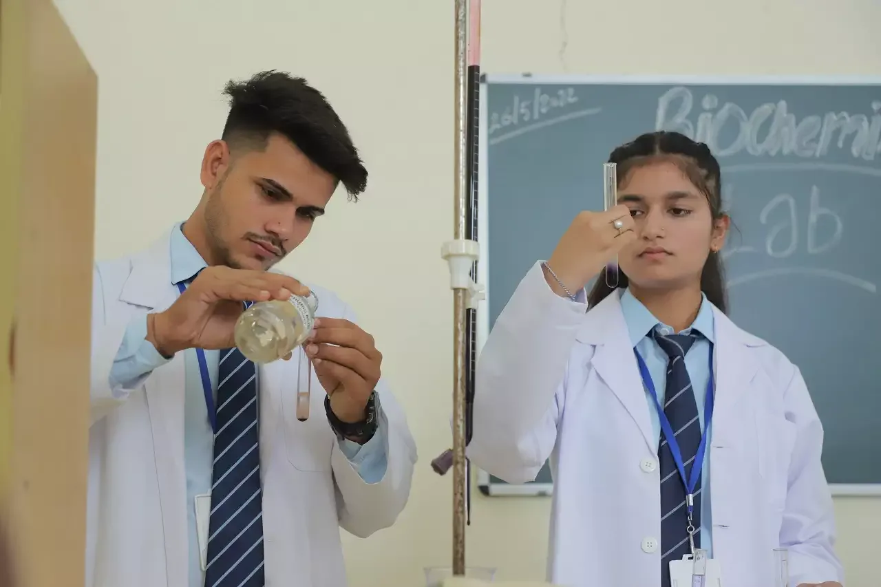 Pal College - Biotech Lab Students
