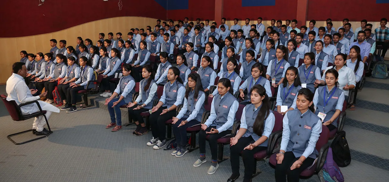 campus 8