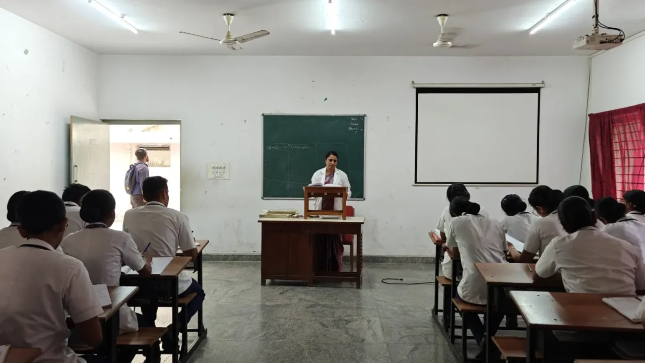 Classroom lecture for uniformed nursing students — C.S.I. Holdsworth Memorial Hospital College of Nursing
