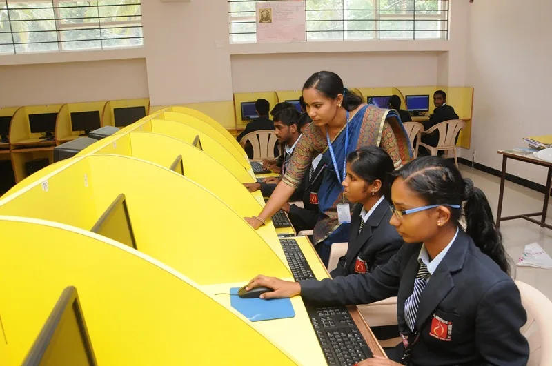 CS LAB — Florence Degree College