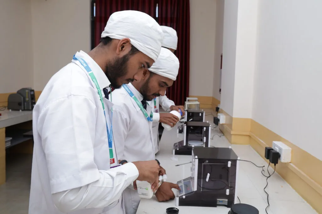 Chemistry laboratory equipment — Shri Gajanan Maharaj Shikshan Prasarak Mandal's Dnyanvilas College of Pharmacy
