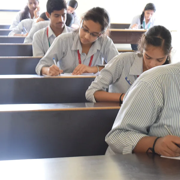 campus 8