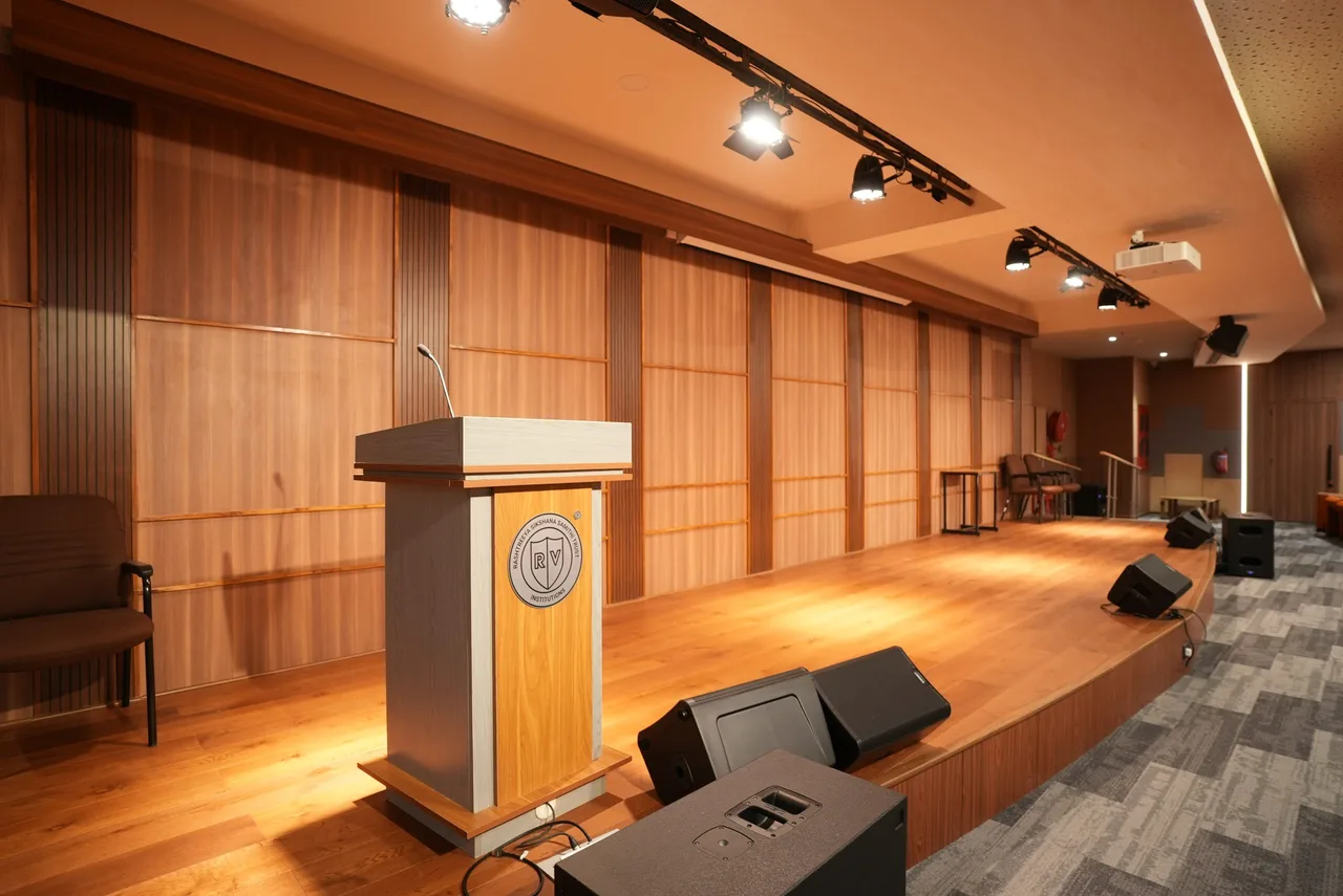 campus 4
