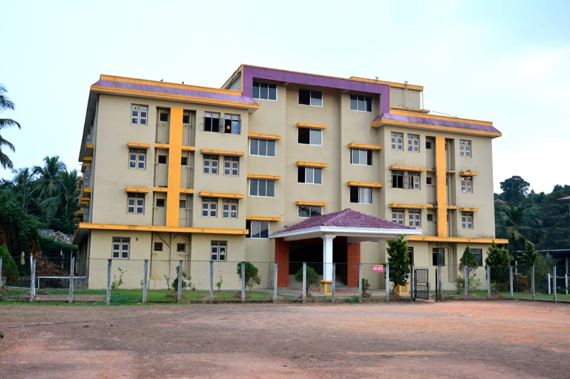 campus 4