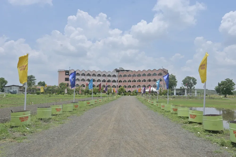 campus photo 3