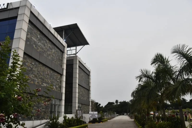 campus 8