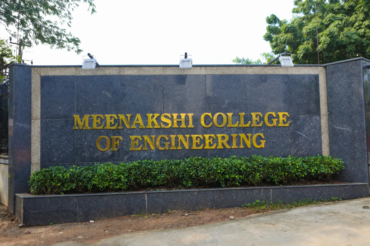 campus 8
