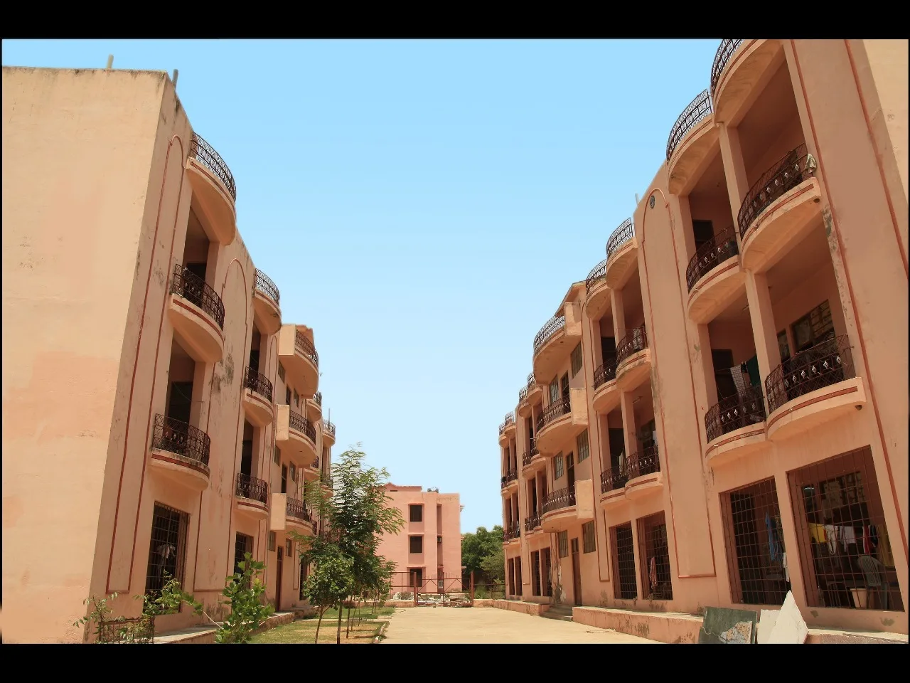 campus 8