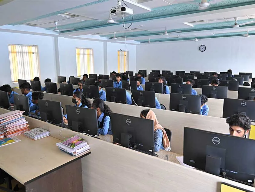 campus 4