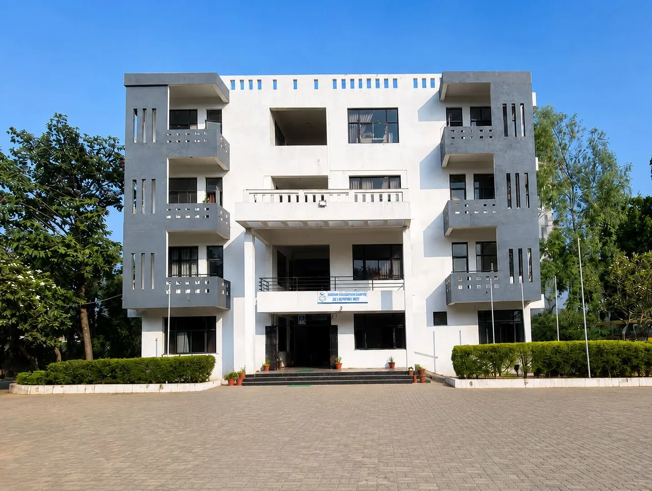 Shivam Education Campus Valasan Anand — Shivam Pharmaceutical Studies and Research Centre